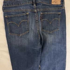 Women’s Levi’s Slight Curve Jeans